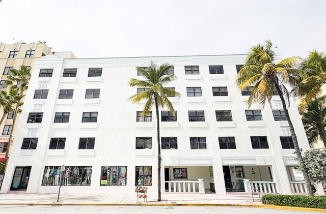 1390 Ocean Drive Condo photo 2